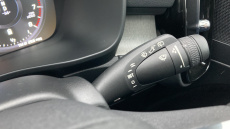 Volvo Xc40 2.0 B4P Inscription Pro 5dr Auto Petrol Estate